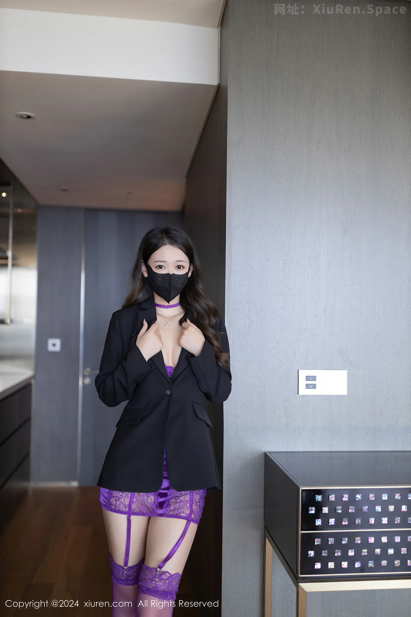 图片[2]-[XiuRen秀人网] VOL.9429 模特唐安琪性感紫色情趣内衣配紫丝吊袜秀曼妙身姿完美诱惑写真81P-秀人网官方网站